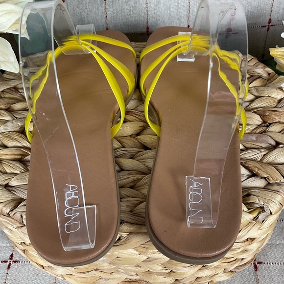 Abound “Sammira 2” Yellow Jelly Strap Sandals Cushioned Footbed Womens 6.5 NWOB - Picture 3 of 7